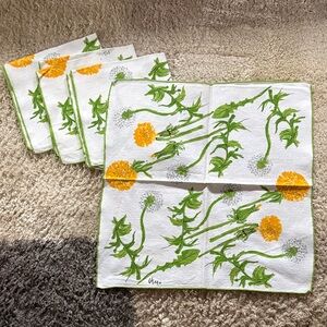 Vintage VERA NEUMANN Floral Print Cloth Napkins. DANDELIONS
